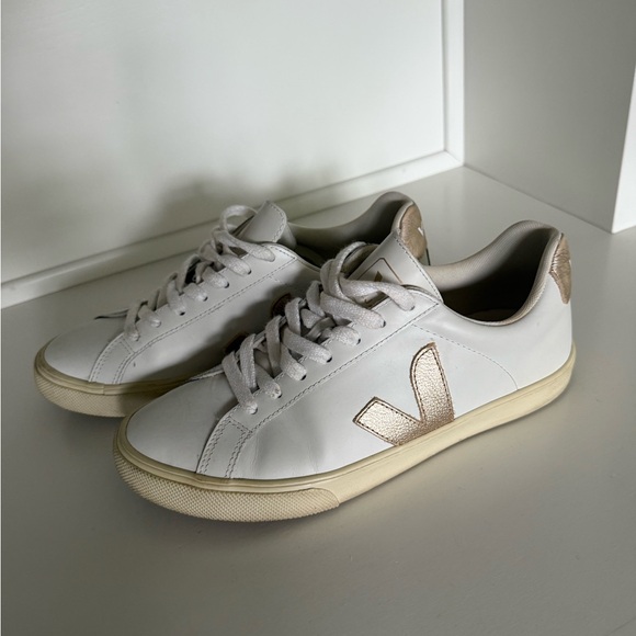 Veja Cream and Tan Sneakers - Picture 6 of 15